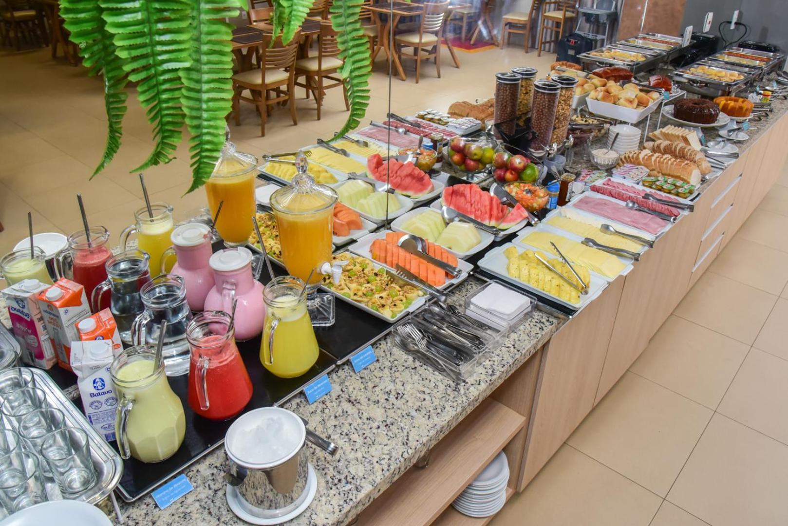 Hotel Plaza Garden Cascavel  Eksteriør billede